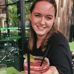 Meet your Posher, Olivia